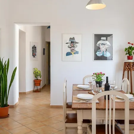 Casa Maria Dolores Haria
